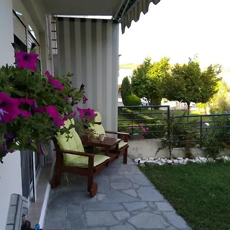 Spiti Kipos *